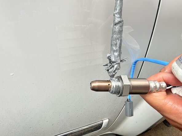 2005-2012 Nissan Pathfinder Upstream O2 Sensor (Bank 1, Sensor 1) Replacement: step 6, image 1 of 2