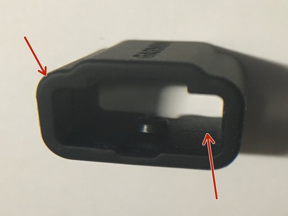 Garmin Vivosmart Teardown, Examine the Mechanical Components: crwdns2935265:06crwdnd2935265:03crwdnd2935265:03crwdne2935265:0