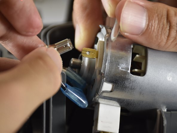 Shark Navigator Lift-Away Deluxe NV360 Roller Brush Motor Replacement: crwdns2935265:013crwdnd2935265:03crwdnd2935265:03crwdne2935265:0