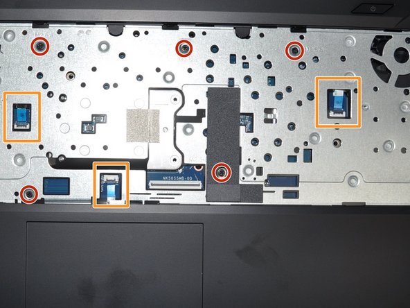 Changer le haut-parleur gauche du Why! NK50SZ, Boîtier inférieur 1: step 9, image 1 of 3