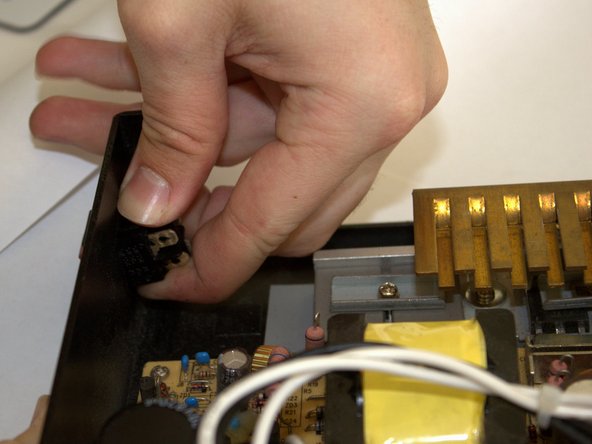 RadioShack 22-510 Switching Power Supply Teardown, Remove Switch: crwdns2935265:04crwdnd2935265:02crwdnd2935265:03crwdne2935265:0
