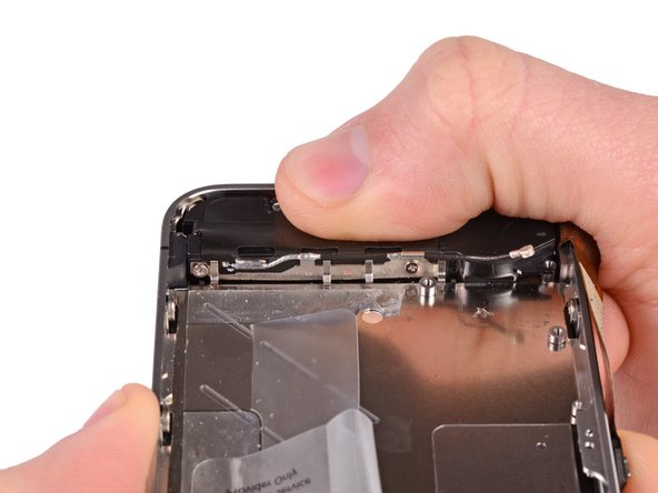 Замена прокладки кнопки Home iPhone 4S: crwdns2935265:029crwdnd2935265:02crwdnd2935265:02crwdne2935265:0