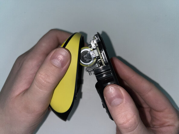 How to Replace a Logitech M325c Scroll Wheel: crwdns2935265:03crwdnd2935265:03crwdnd2935265:03crwdne2935265:0