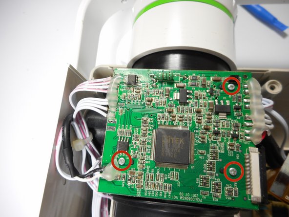 Merch Source Projector Entertainment II Outer Lens Replacement, Motherboard Detachment: crwdns2935265:05crwdnd2935265:02crwdnd2935265:03crwdne2935265:0