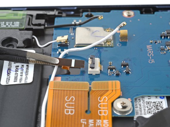 Samsung Galaxy Book Pro 360 15" Daughterboard Replacement: crwdns2935265:016crwdnd2935265:02crwdnd2935265:02crwdne2935265:0