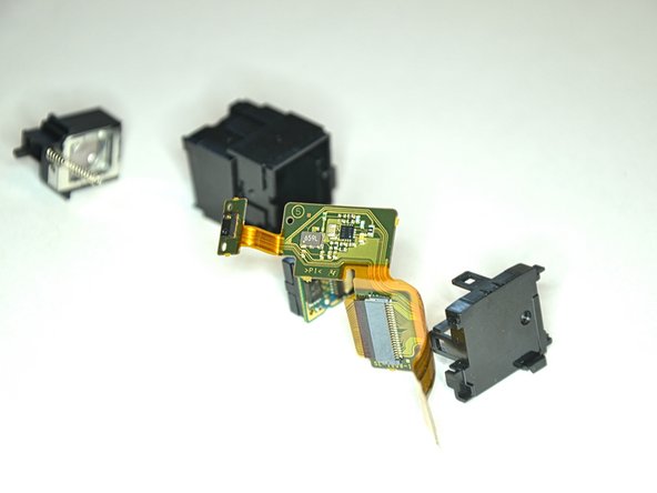 Sony Cyber-shot DSC-HX400V Teardown, Viewfinder Insides: crwdns2935265:010crwdnd2935265:03crwdnd2935265:03crwdne2935265:0
