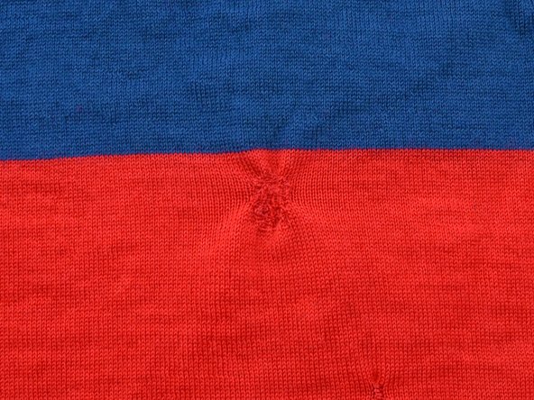 How to Darn a Hole in a Knitted Garment: crwdns2935265:026crwdnd2935265:02crwdnd2935265:03crwdne2935265:0