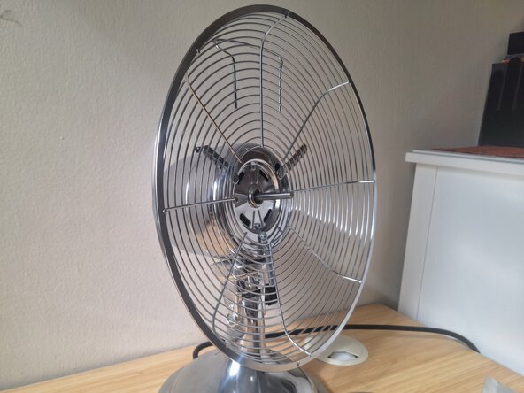 Bionaire BDF1214CR-CN Fan Blade Replacement: 6 단계, 이미지 3개 중 3개