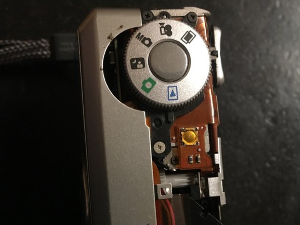 PENTAX OPTIO 330 Internal Battery replacement, Front cover remove: crwdns2935265:06crwdnd2935265:03crwdnd2935265:03crwdne2935265:0