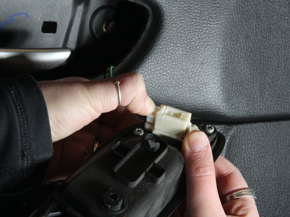 2007 Mazda 6 Door Speaker Replacement: crwdns2935265:03crwdnd2935265:02crwdnd2935265:02crwdne2935265:0