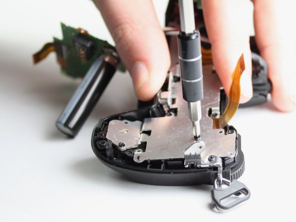 Panasonic Lumix DMC-G7 Rear Thumbwheel Replacement: crwdns2935265:017crwdnd2935265:03crwdnd2935265:03crwdne2935265:0