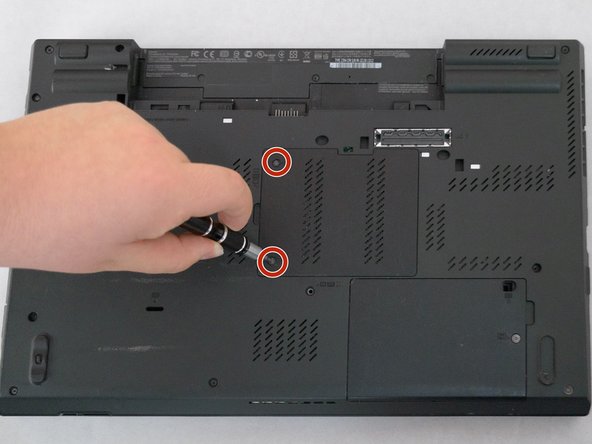 Lenovo ThinkPad T530 Memory Module: Bottom Slot Replacement, Unscrew Rear Memory Cover: crwdns2935265:04crwdnd2935265:02crwdnd2935265:02crwdne2935265:0