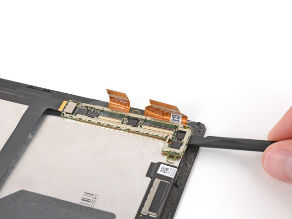 Microsoft Surface Pro 7+ Screen Replacement, Remove the board: stap 31, afbeelding 1 van 3