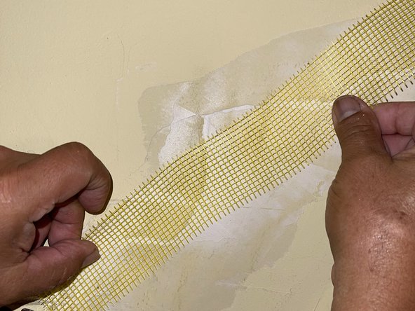 How to Fix Cracked Dry Wall: step 6, image 3 of 3