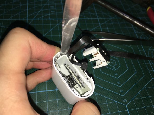 airpods case 无损完整拆解教程: 步骤 12 中的图像 2，3