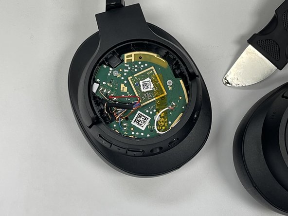 JBL Tune 770NC Headphone Buttons Replacement: crwdns2935265:02crwdnd2935265:02crwdnd2935265:02crwdne2935265:0