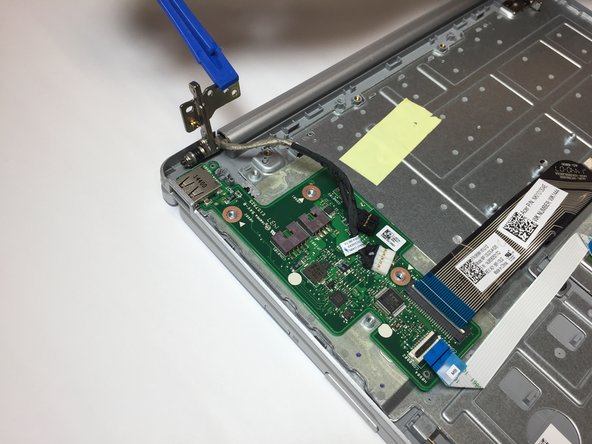 Acer Aspire Switch 10 SW5-012-18MY USB Port Replacement: crwdns2935265:07crwdnd2935265:03crwdnd2935265:03crwdne2935265:0