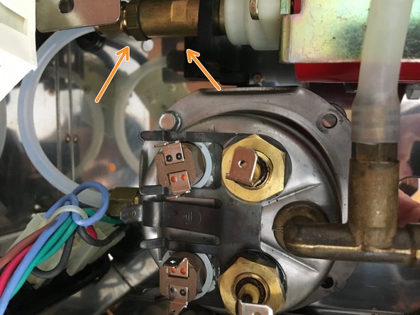 La Pavoni Espresso Plus zerlegen, Brühgruppe ausbauen: crwdns2935265:06crwdnd2935265:02crwdnd2935265:03crwdne2935265:0