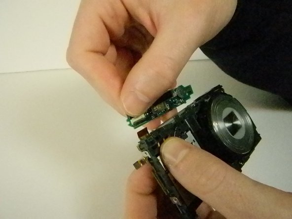 Sony Cyber-shot DSC-W730 Flash Control Board Replacement, Caption/Flash Control Board: crwdns2935265:07crwdnd2935265:03crwdnd2935265:03crwdne2935265:0