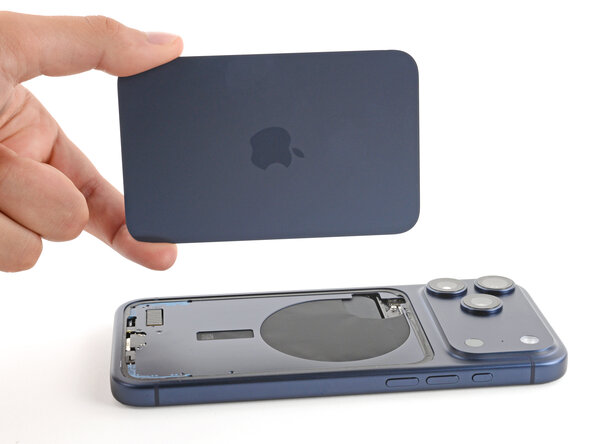 iPhone 17 Pro Back Glass Replacement, Remove the back glass: crwdns2935265:012crwdnd2935265:01crwdnd2935265:01crwdne2935265:0