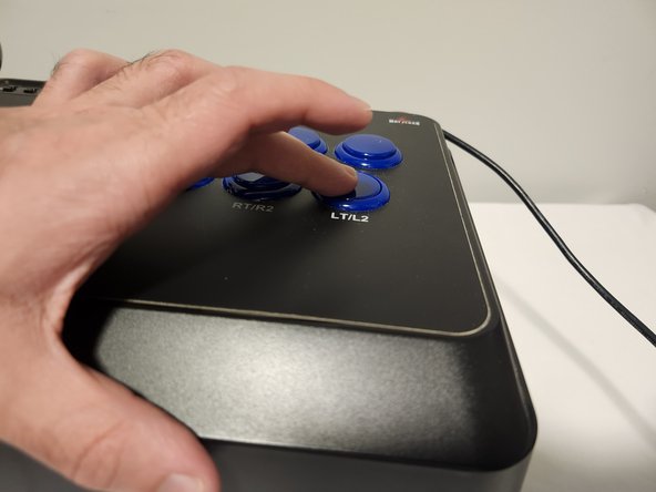 How to Fix a Faulty Button on a Mayflash F300: crwdns2935265:06crwdnd2935265:02crwdnd2935265:02crwdne2935265:0