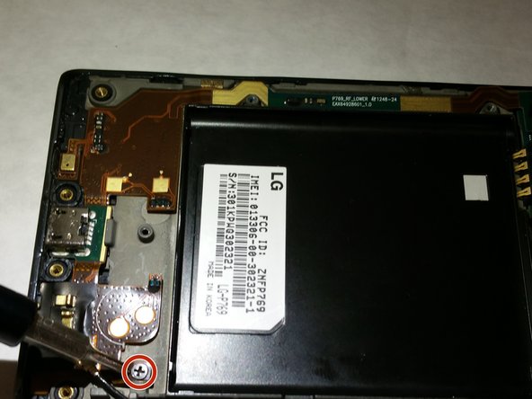 LG Optimus L9 P769 Micro-USB Port Replacement: crwdns2935265:08crwdnd2935265:02crwdnd2935265:02crwdne2935265:0