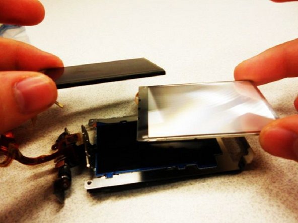 Sony Handycam DCR-DVD103 LCD Screen Replacement: crwdns2935265:021crwdnd2935265:02crwdnd2935265:03crwdne2935265:0