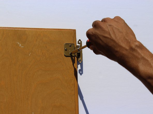 How to Replace a Cabinet Door: crwdns2935265:03crwdnd2935265:03crwdnd2935265:03crwdne2935265:0