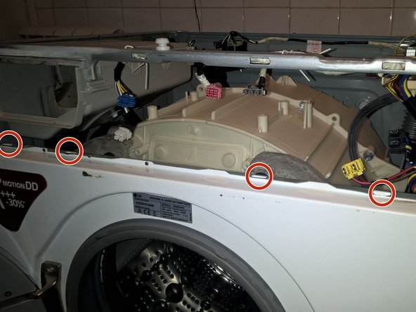 Remplacer la pompe de vidange d'un lave-linge LG F84G62WHS, Enlever le panneau de commande: étape 5, image 2 de 2