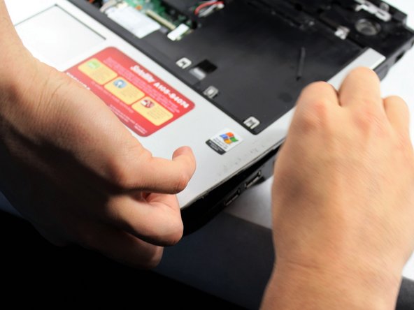 Toshiba Satellite A105-S4074 Fan Replacement: crwdns2935265:012crwdnd2935265:02crwdnd2935265:03crwdne2935265:0