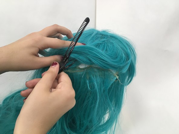 How to Fix a Broken Wig: crwdns2935265:08crwdnd2935265:03crwdnd2935265:03crwdne2935265:0