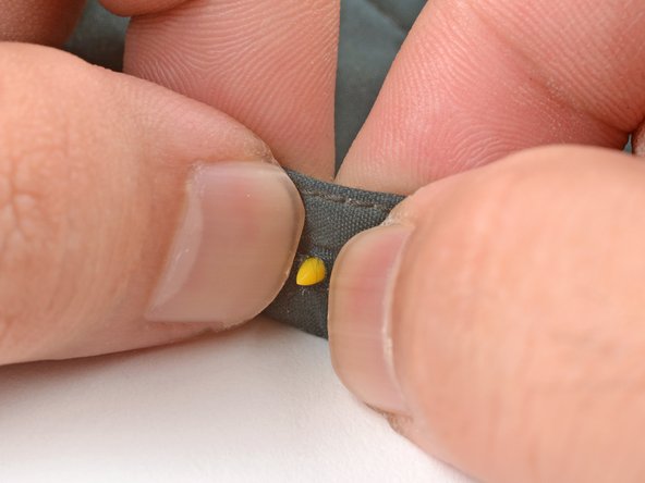 How to Install a Plastic Snap With a Handheld Tool, Install the snap: crwdns2935265:03crwdnd2935265:03crwdnd2935265:03crwdne2935265:0