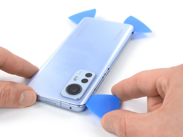 Xiaomi 12 Screen Replacement, Slice the left edge adhesive: crwdns2935265:05crwdnd2935265:03crwdnd2935265:03crwdne2935265:0