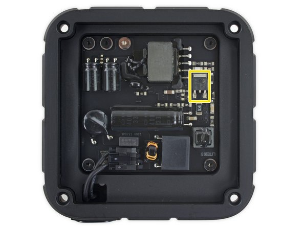 Apple TV 4th Generation Teardown: crwdns2935265:07crwdnd2935265:02crwdnd2935265:03crwdne2935265:0
