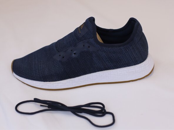 How to Clean Mesh Shoes, Dry and Replace Laces: crwdns2935265:06crwdnd2935265:02crwdnd2935265:02crwdne2935265:0