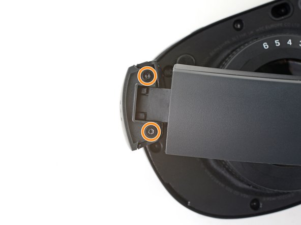 HTC Vive XR Elite Motion Sensor Replacement, Unfasten the left temple: crwdns2935265:019crwdnd2935265:02crwdnd2935265:02crwdne2935265:0