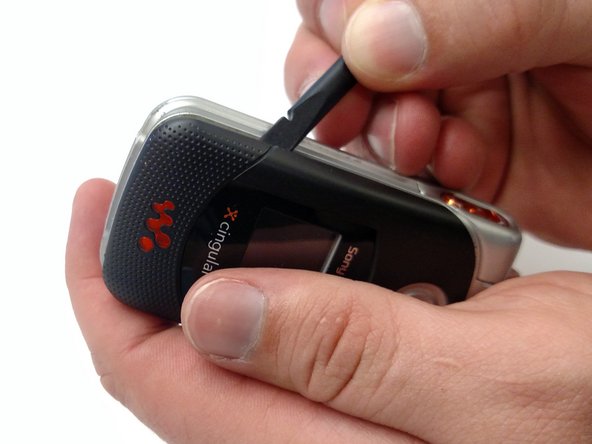 Sony Ericsson W300i Main Screen Replacement: crwdns2935265:04crwdnd2935265:02crwdnd2935265:03crwdne2935265:0