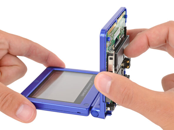 How to Reshell Your Game Boy Advance SP, Prop up the main body: crwdns2935265:014crwdnd2935265:01crwdnd2935265:03crwdne2935265:0