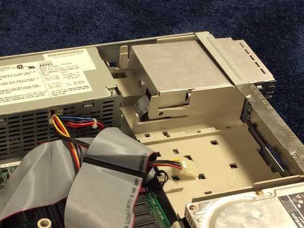 Macintosh Quadra 610 Teardown: stap 0, afbeelding 2 van 2