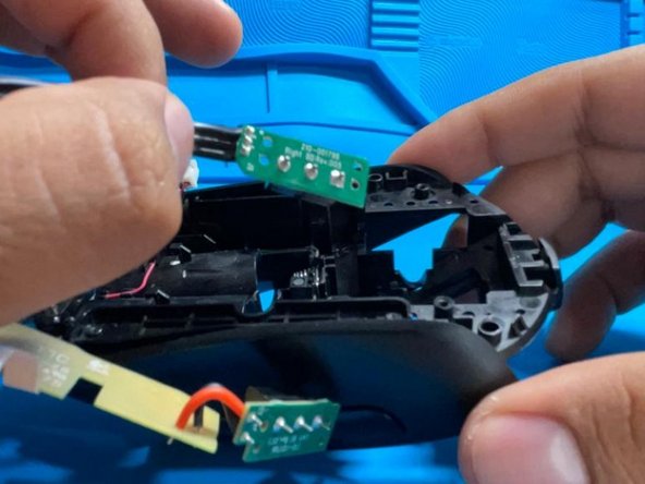 Logitech G603 Switch Replacement: paso 16, imagen 3 de 3