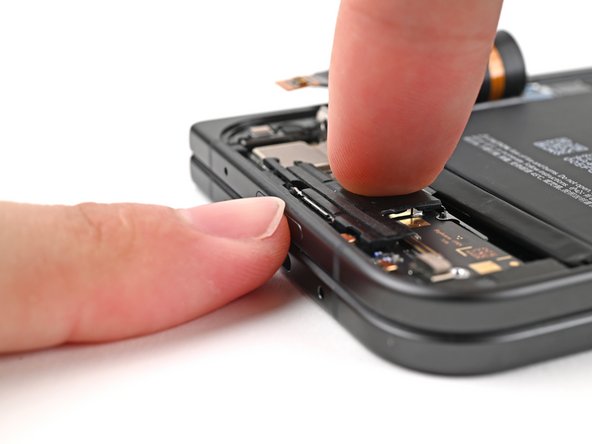 Google Pixel 9 Pro Fold Lower Board Replacement