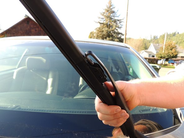 2005 Infiniti G35 Windshield Wiper Replacement: crwdns2935265:05crwdnd2935265:02crwdnd2935265:03crwdne2935265:0