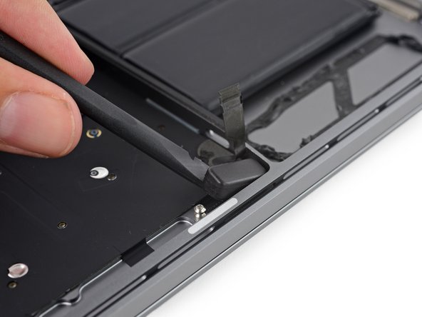MacBook Pro 13" Touch Bar Teardown: crwdns2935265:017crwdnd2935265:02crwdnd2935265:03crwdne2935265:0