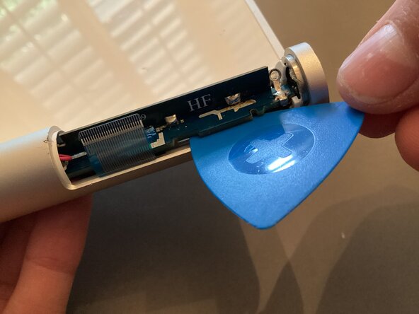 Apple Wireless Keyboard Teardown: step 5, image 3 of 3