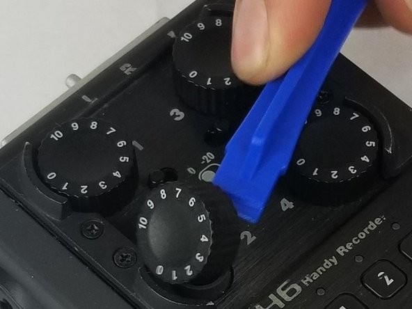 Zoom H6 Handy Recorder Battery Terminal Replacement: crwdns2935265:06crwdnd2935265:02crwdnd2935265:02crwdne2935265:0