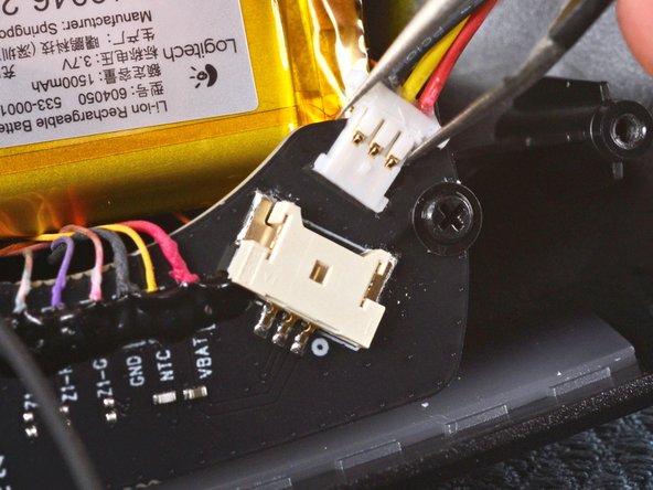 Logitech G733 Wireless Headset Battery Replacement, Disconnect the battery: crwdns2935265:06crwdnd2935265:03crwdnd2935265:03crwdne2935265:0