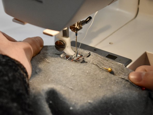 How to Hem Sweatpants: crwdns2935265:09crwdnd2935265:02crwdnd2935265:03crwdne2935265:0