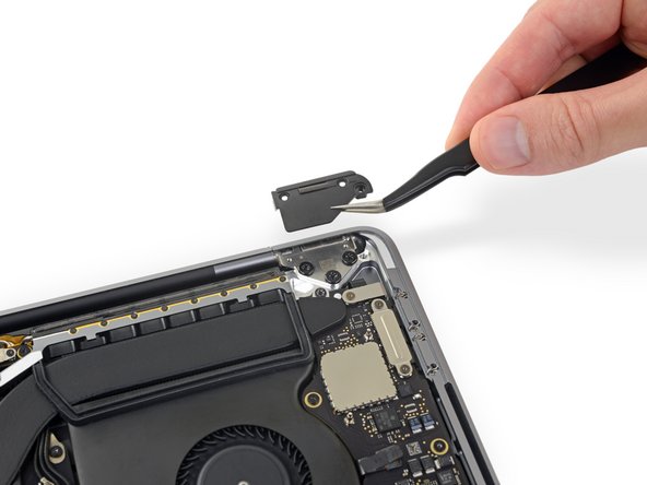 MacBook Pro 15" Touch Bar Late 2016 Screen Replacement: crwdns2935265:019crwdnd2935265:03crwdnd2935265:03crwdne2935265:0