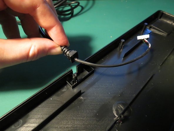 Kogan RGB Mechanical Keyboard Teardown, Remove power cable from housing: crwdns2935265:012crwdnd2935265:03crwdnd2935265:03crwdne2935265:0