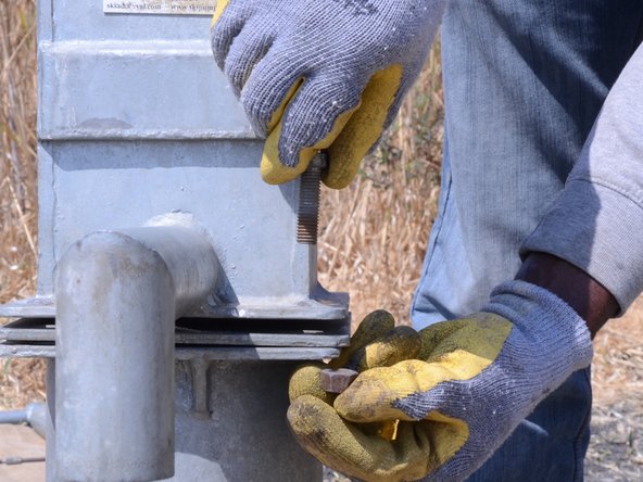 Afridev Casing Pipe Disassembly: crwdns2935265:016crwdnd2935265:02crwdnd2935265:03crwdne2935265:0